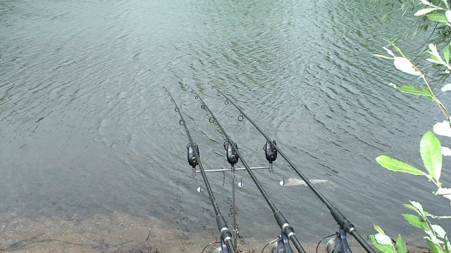 Fishing was done with tight lines going down the slope straight to the bait, the signal crays were a pain in the ass tho!