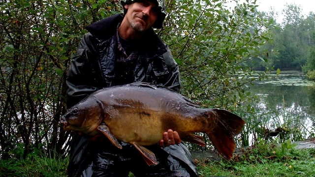 Sweet looking 19lb mirror aug 2005