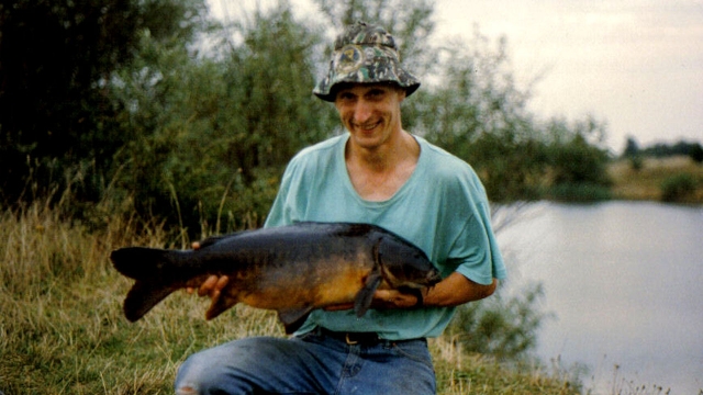 One off my mate jeffs rods whilst he was away! 14lb brackhill lake 1987