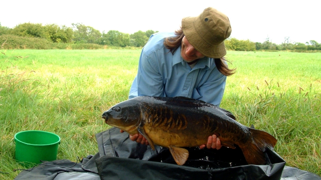 A really dark old mirror out of the north east bay of lake 3 (willow bay) @ 19.2lb